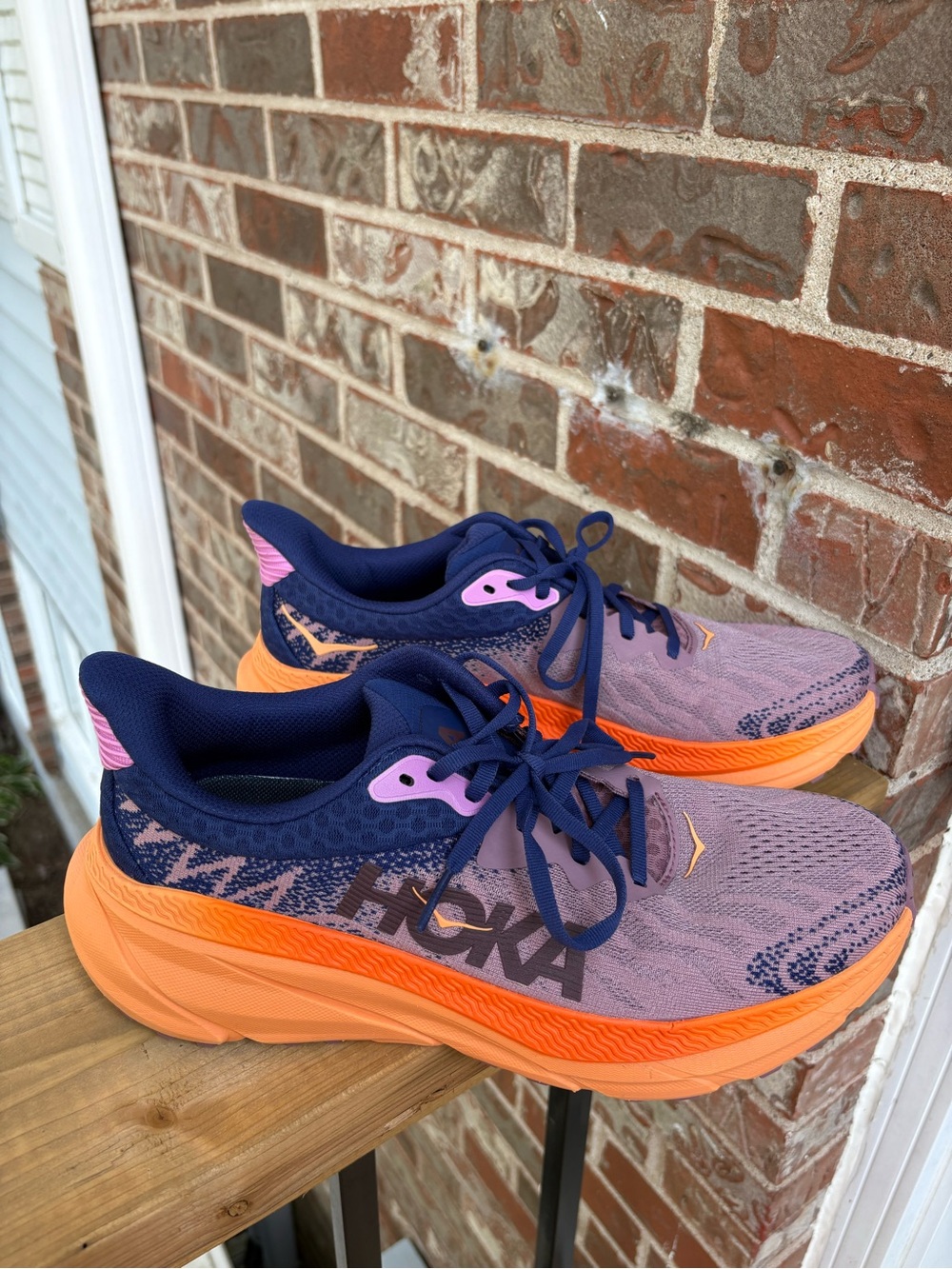HOKA Women's Challenger ATR 7 Size 10b